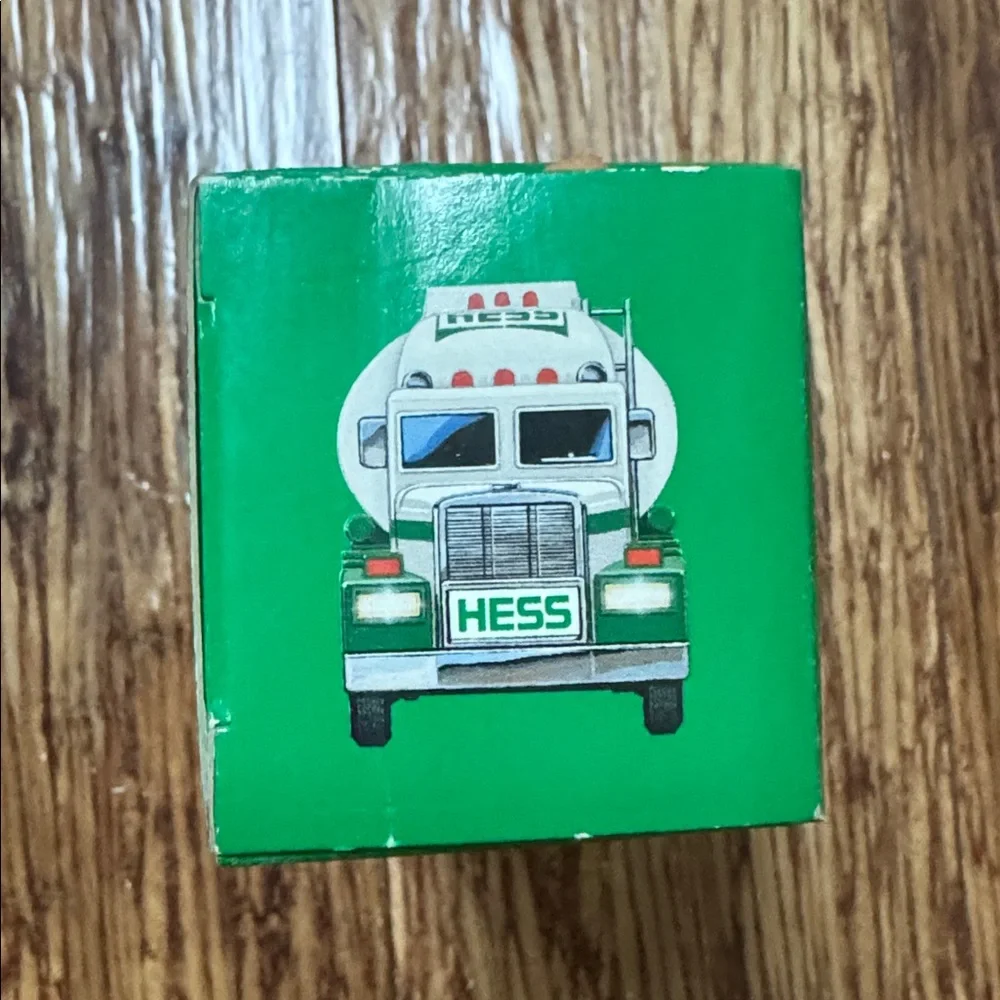Vintage 1998 Hess Miniature Tanker Truck collectible toy new in box